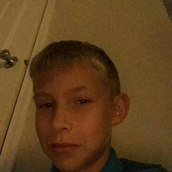 Meet your Posher, Gena USAF MOM - Picture 4 of 7